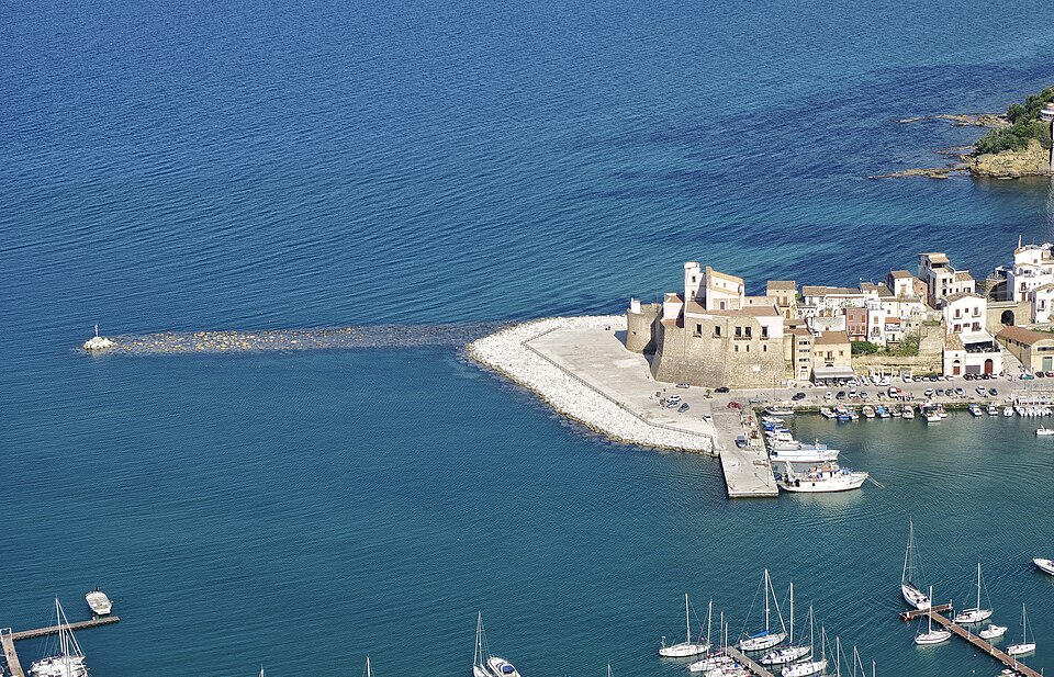 Il porto di Castellammare del Golfo